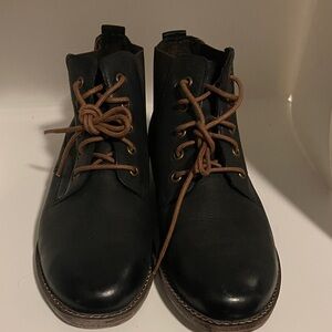 Brand new in box Joseph Seibel Women’s Black Ankle Booties with Brown Laces sz40